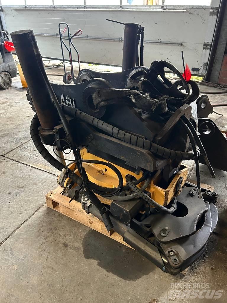 Engcon Tiltrotator 로테이터