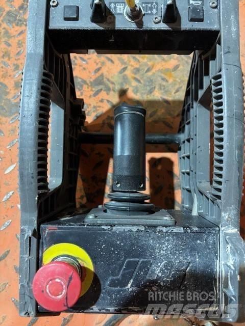 JLG ES3246 가위형 리프트