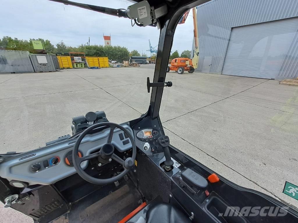 Bobcat L28  휠로우더