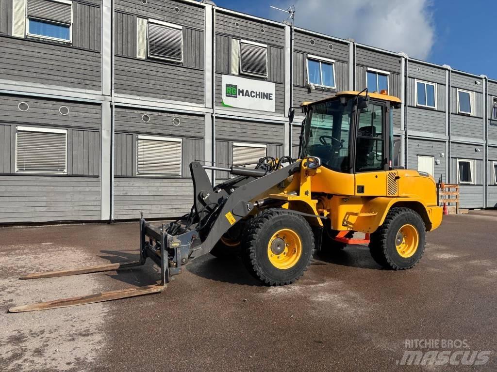 Volvo L 30 GS  휠로우더