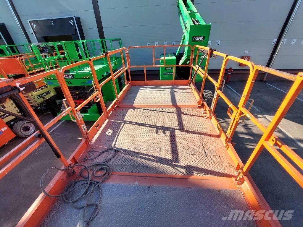 JLG 430 LRT 가위형 리프트