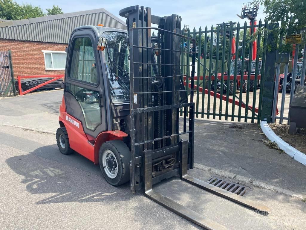 Manitou Mi25D 디젤 지게차