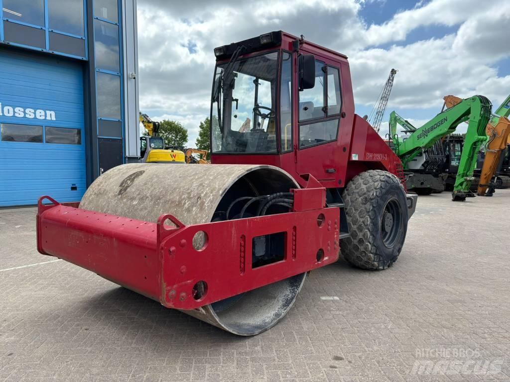 Bomag BW 213 D H-3 싱글 드럼 롤러