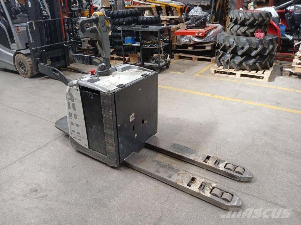 UniCarriers PLP 200 로우 리프터(승강대 포함)