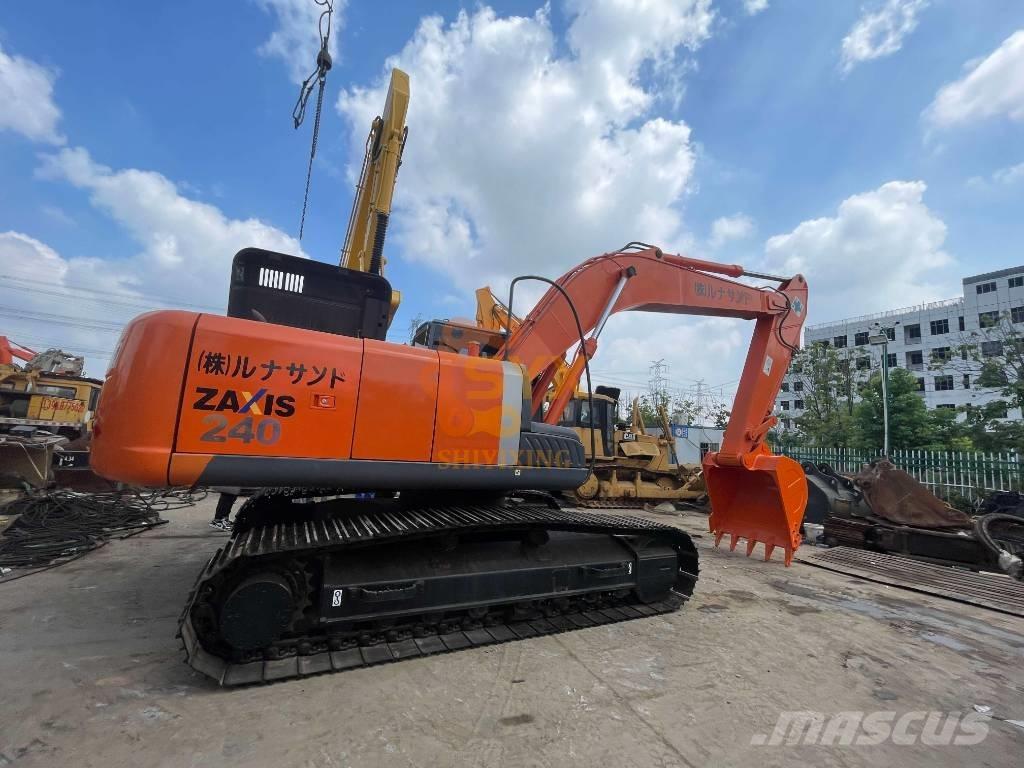 Hitachi ZX 240 대형 굴삭기 29톤 이상