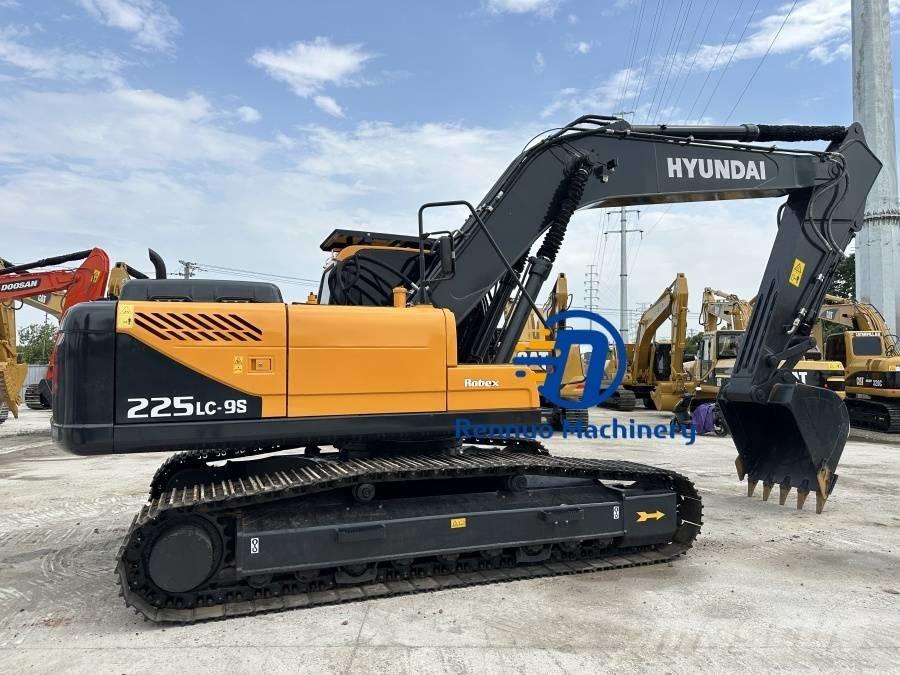 Hyundai 225LC-9S 대형 굴삭기 29톤 이상
