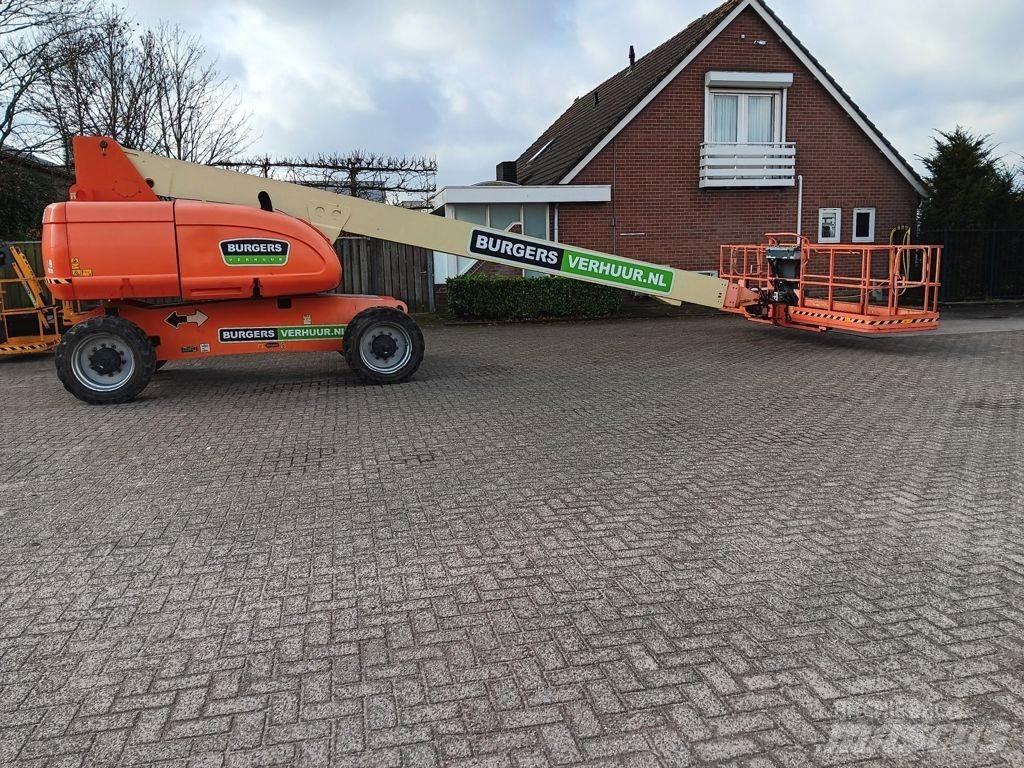 JLG 680S 견인식 전동이동 리프트