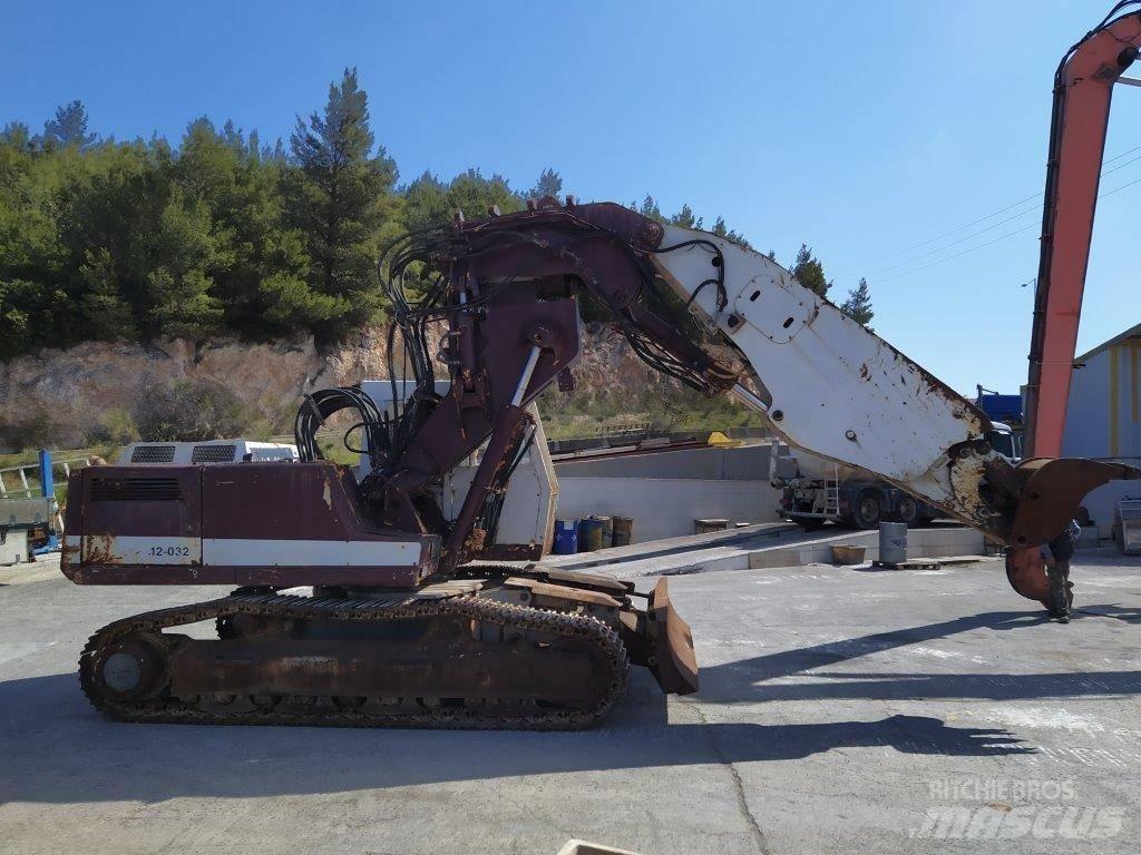 Liebherr 932T 대형 굴삭기 29톤 이상