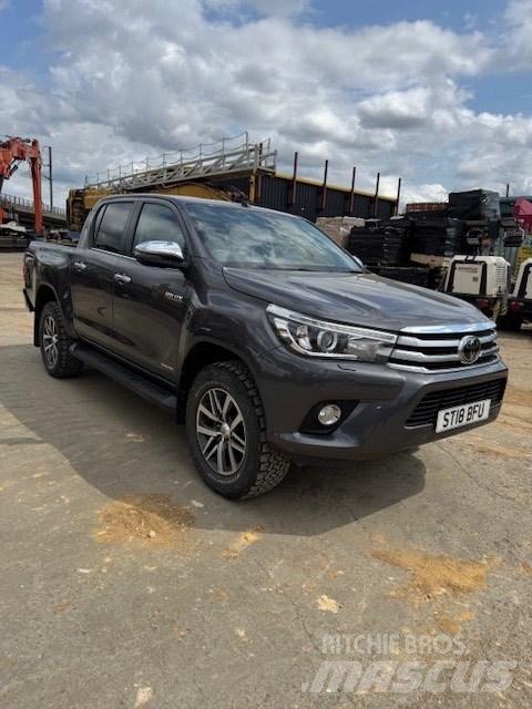 Toyota Hilux 픽업/드롭사이드