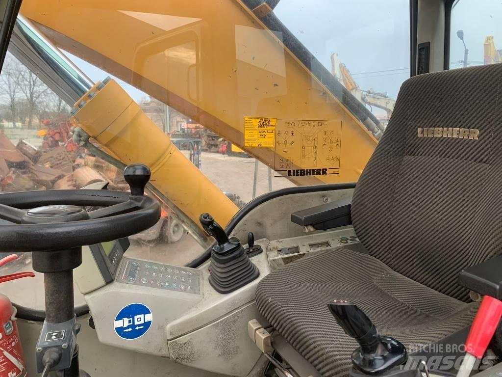 Liebherr A 904 C  휠 굴삭기