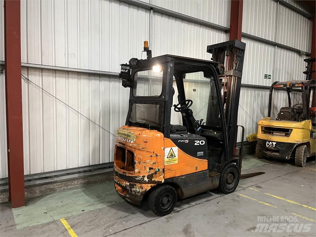 Doosan D20SC-5 디젤 지게차