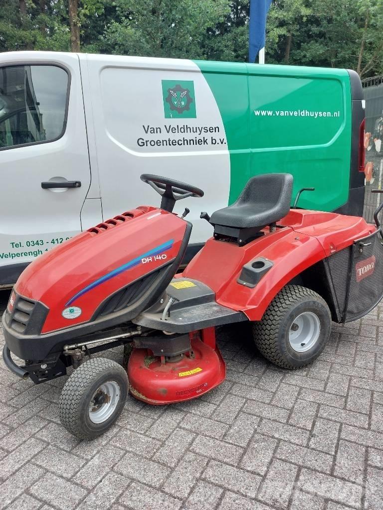 Toro zitmaaier DH140 탑승형 잔디깎기