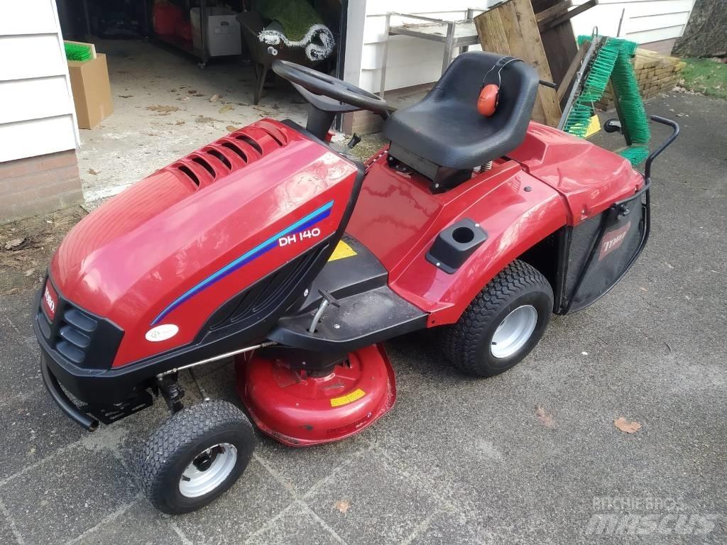 Toro zitmaaier DH140 탑승형 잔디깎기