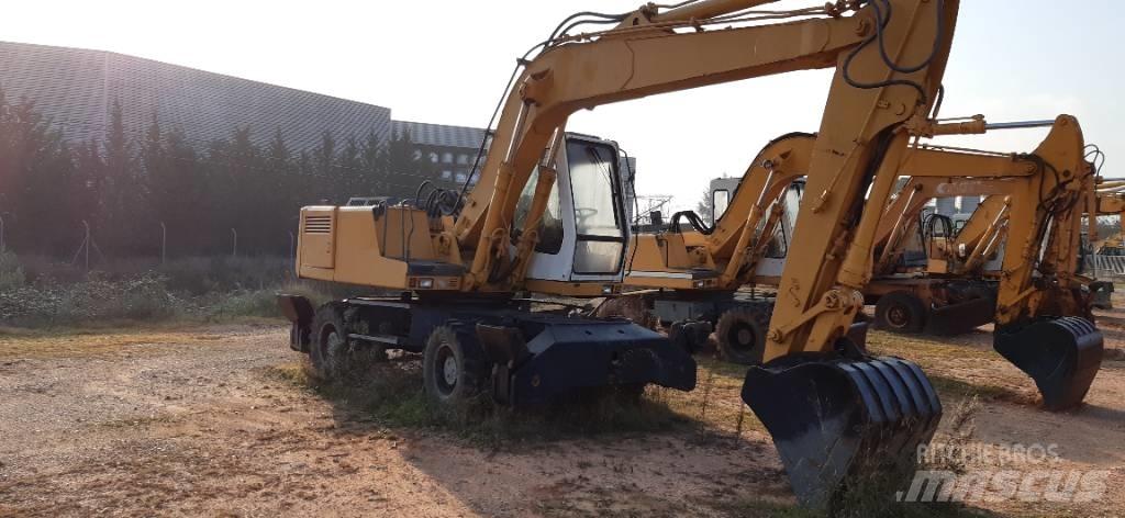 Liebherr A 902  휠 굴삭기