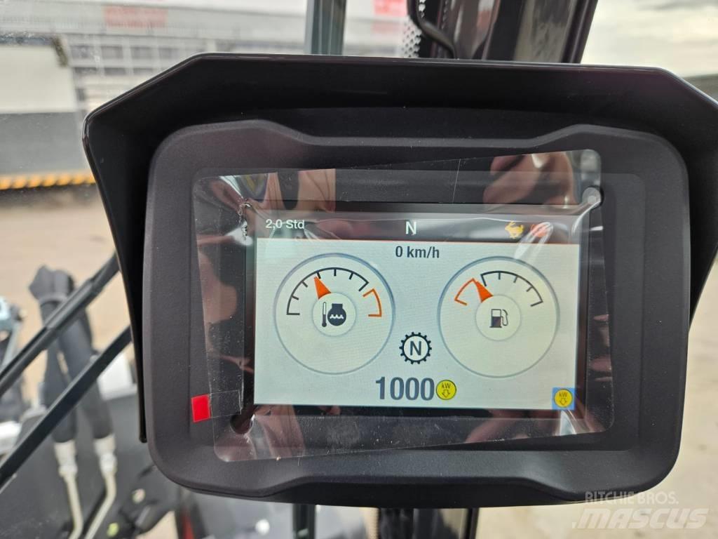 Bobcat L 85  휠로우더