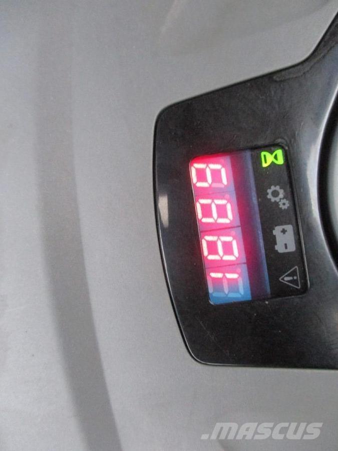 Toyota SPE120 로우 리프터(승강대 포함)