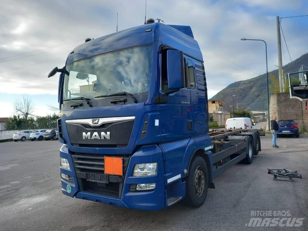 MAN TGX 26.420 차량 수송차
