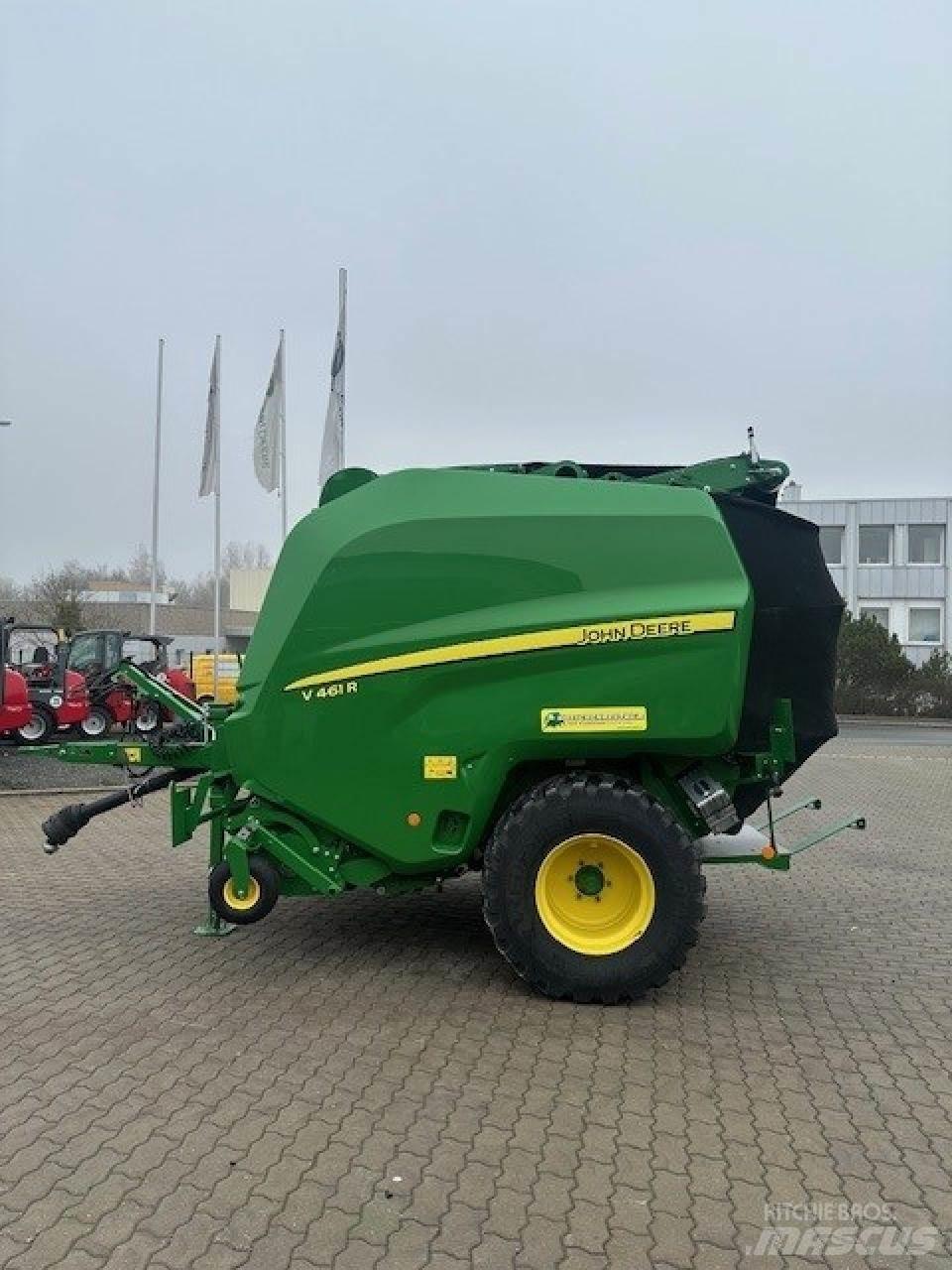 John Deere V461R 원형 곤포기