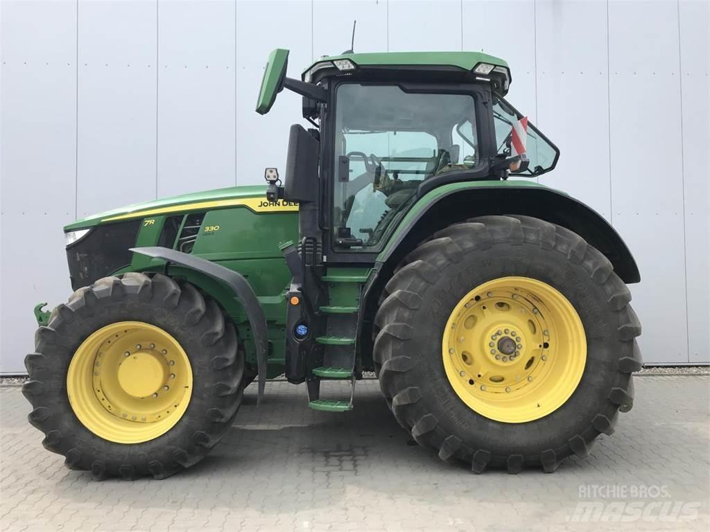 John Deere 7R 330 트랙터