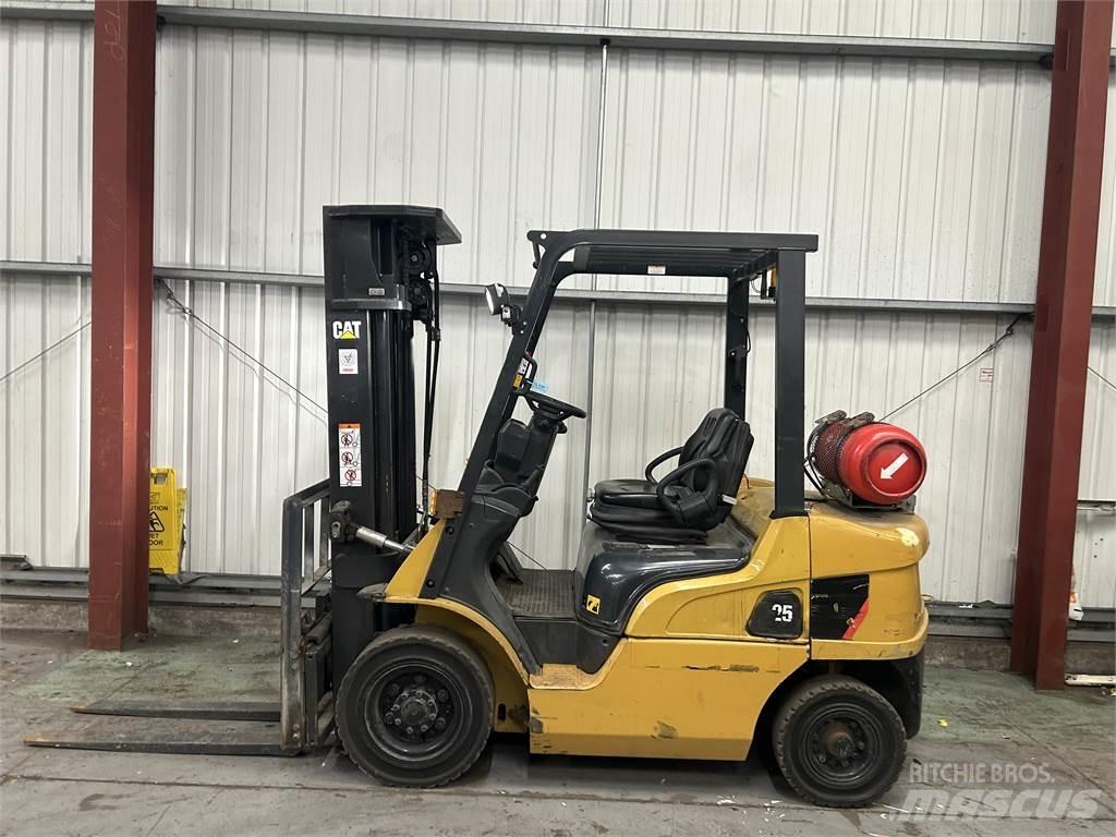 CAT GP25NT LPG 지게차