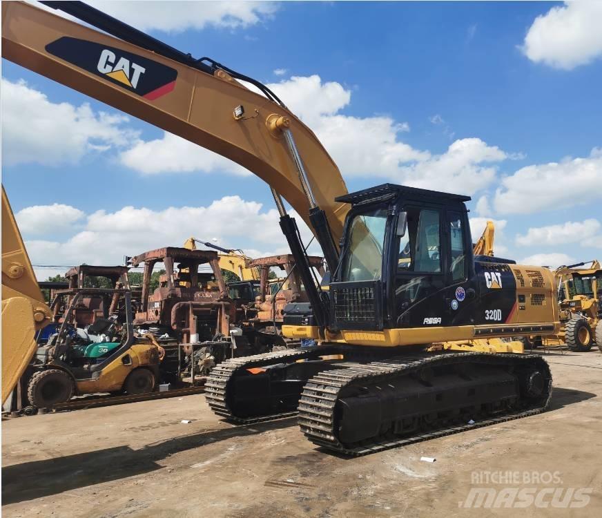 CAT 320 D 대형 굴삭기 29톤 이상
