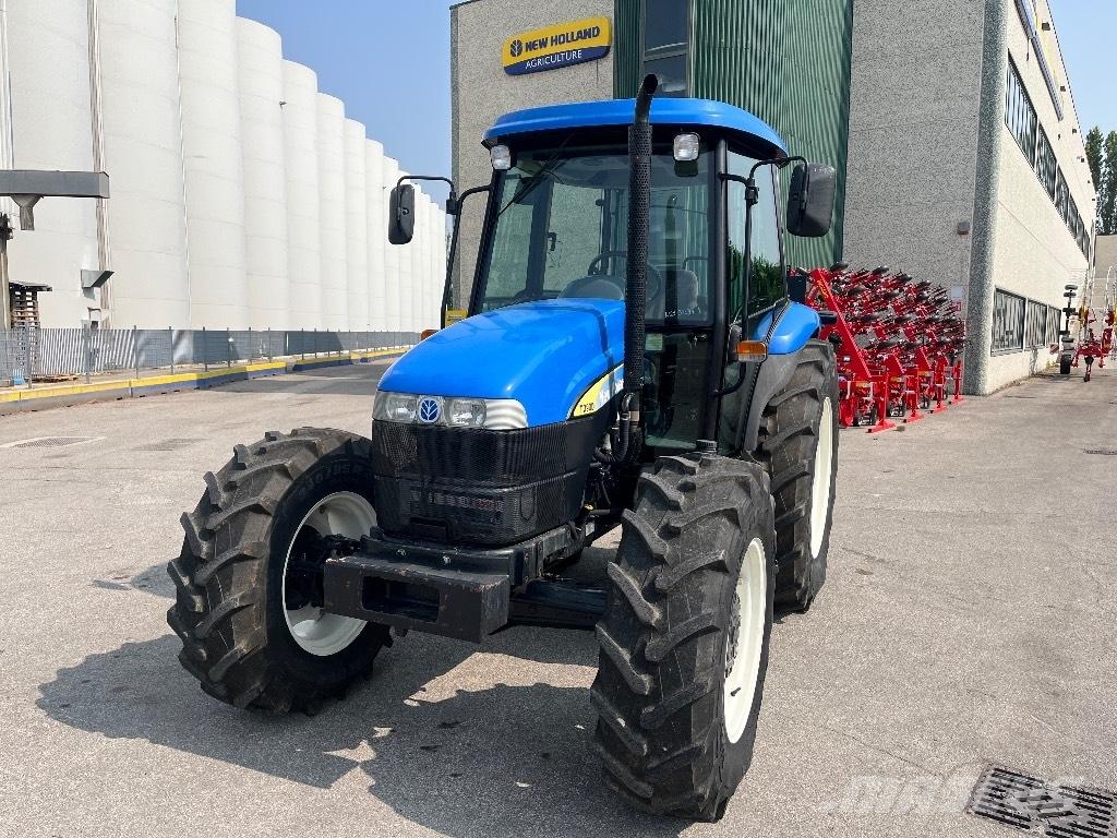 New Holland TD 90 D 트랙터