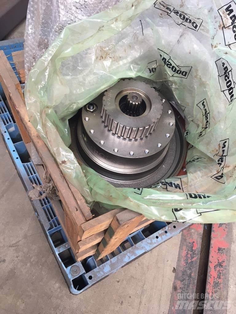 Doosan DX 300 대형 굴삭기 29톤 이상