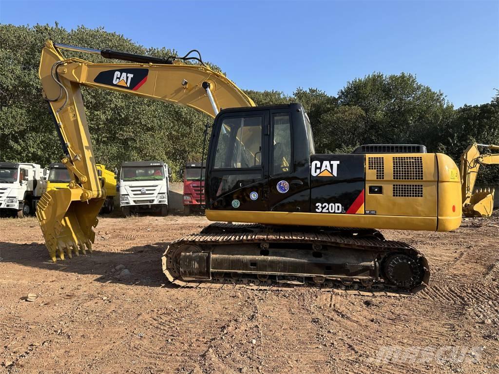CAT 320 D 대형 굴삭기 29톤 이상
