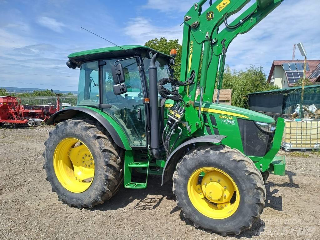 John Deere 5100 M 트랙터