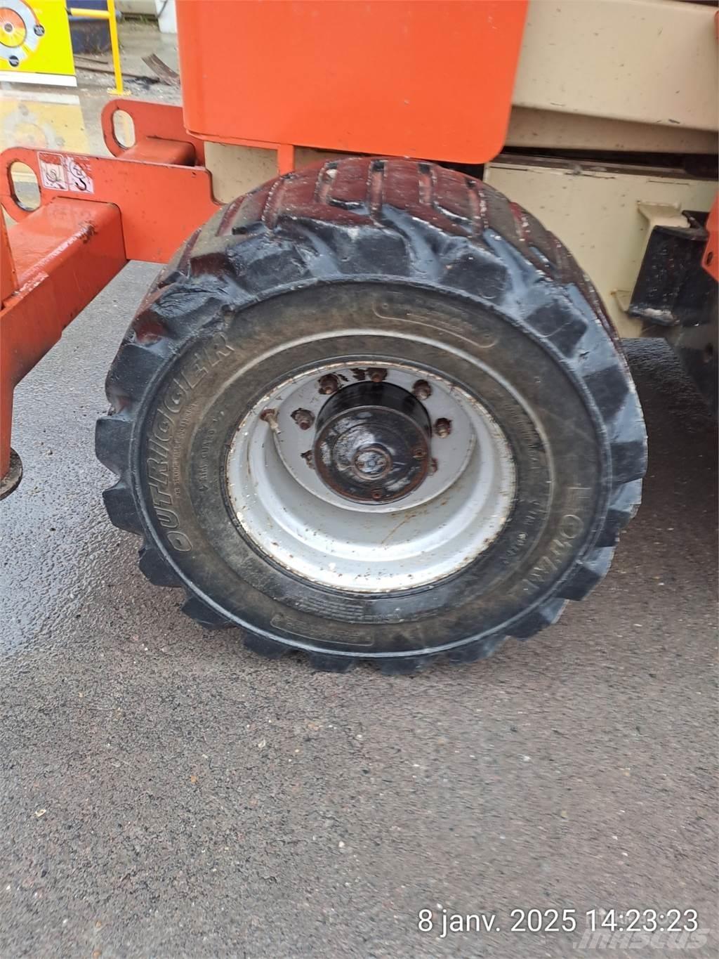 JLG 4394RT 가위형 리프트