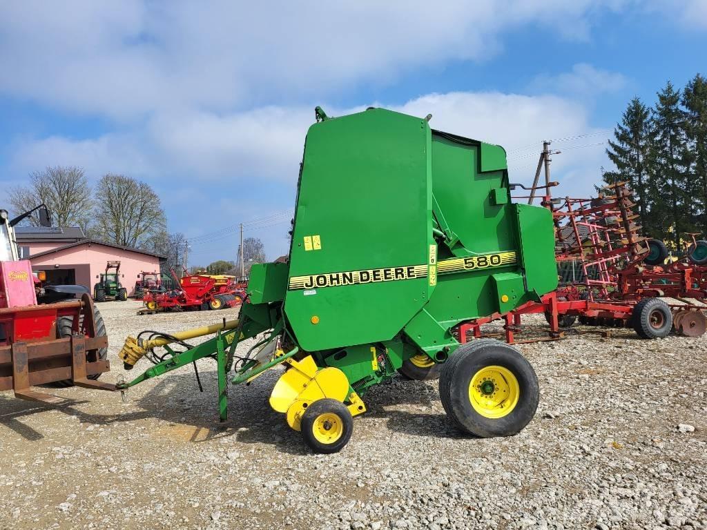 John Deere 580 원형 곤포기