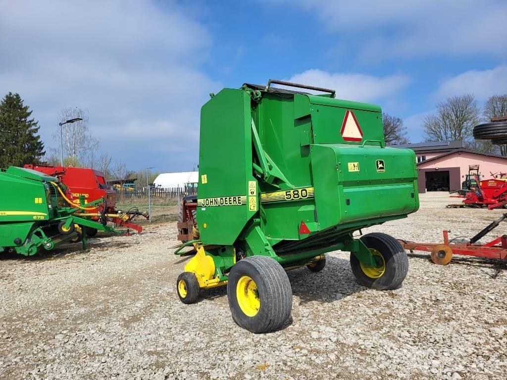 John Deere 580 원형 곤포기