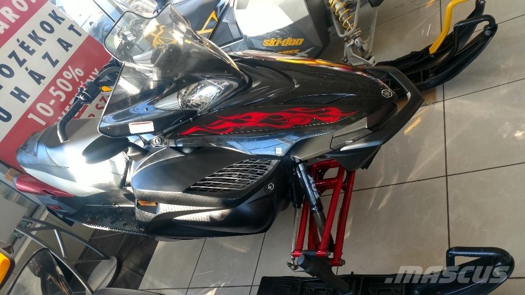 Yamaha Apex 1000 설상차