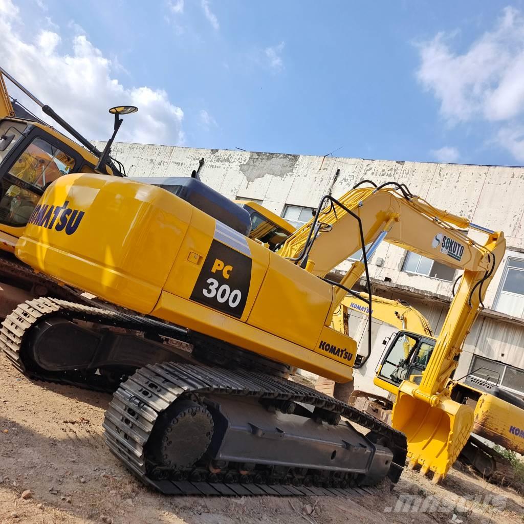 Komatsu PC 300-7 대형 굴삭기 29톤 이상