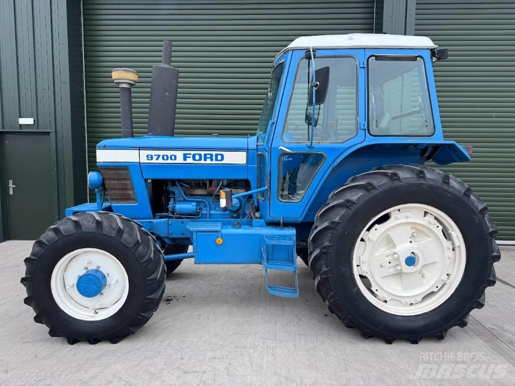 Ford 9700 트랙터