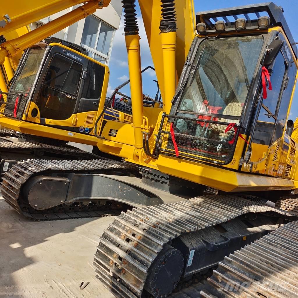 Komatsu PC 220-8 대형 굴삭기 29톤 이상