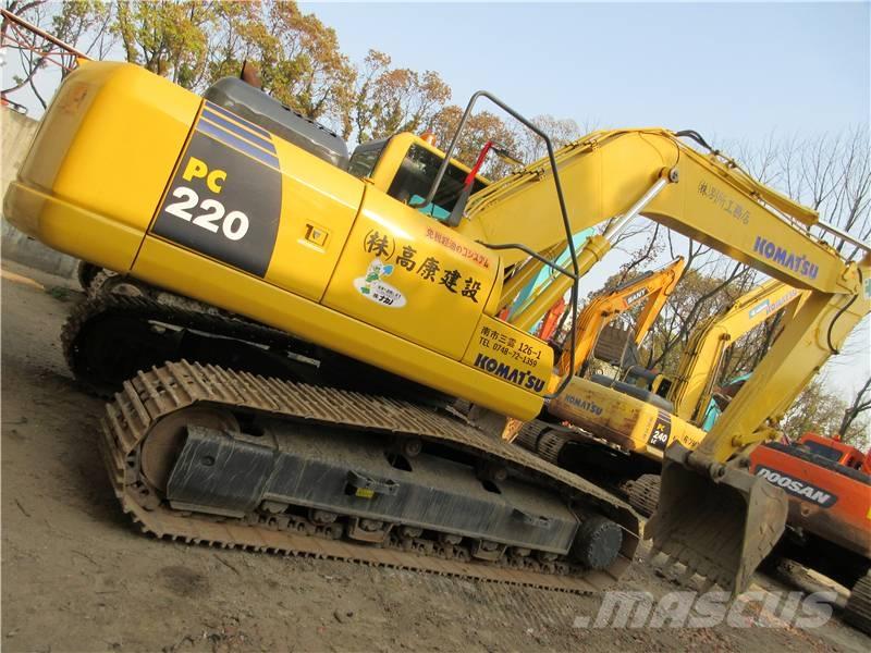 Komatsu PC 220-8 대형 굴삭기 29톤 이상