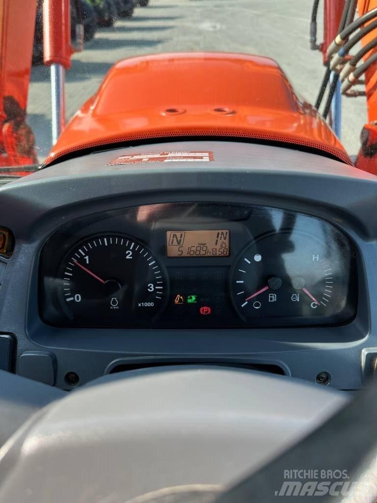 Kubota M 135 GX 트랙터