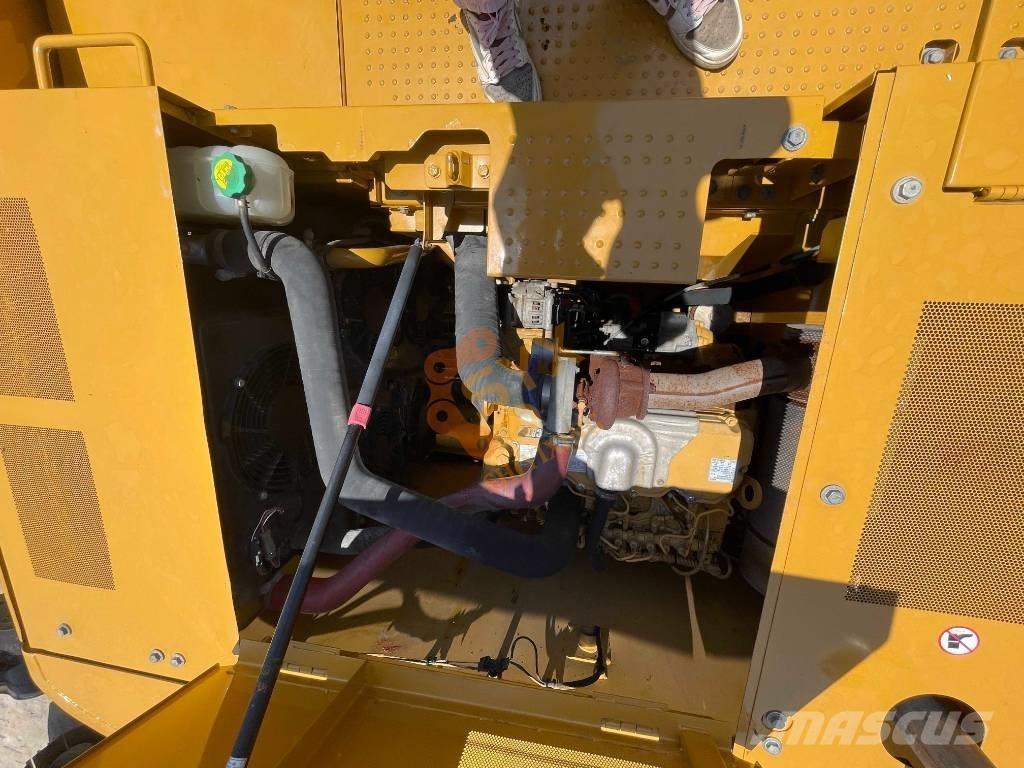 CAT CAT320GC 대형 굴삭기 29톤 이상