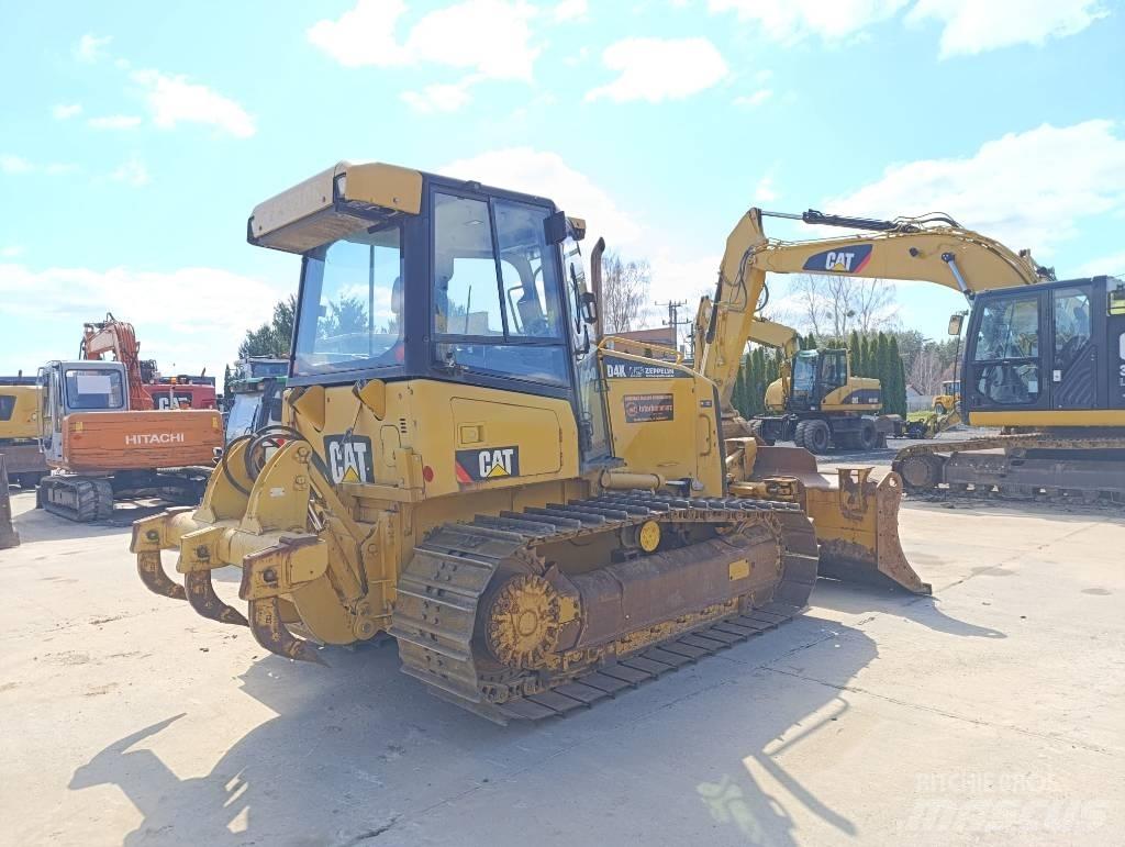 CAT D 4 K 크롤러 도저