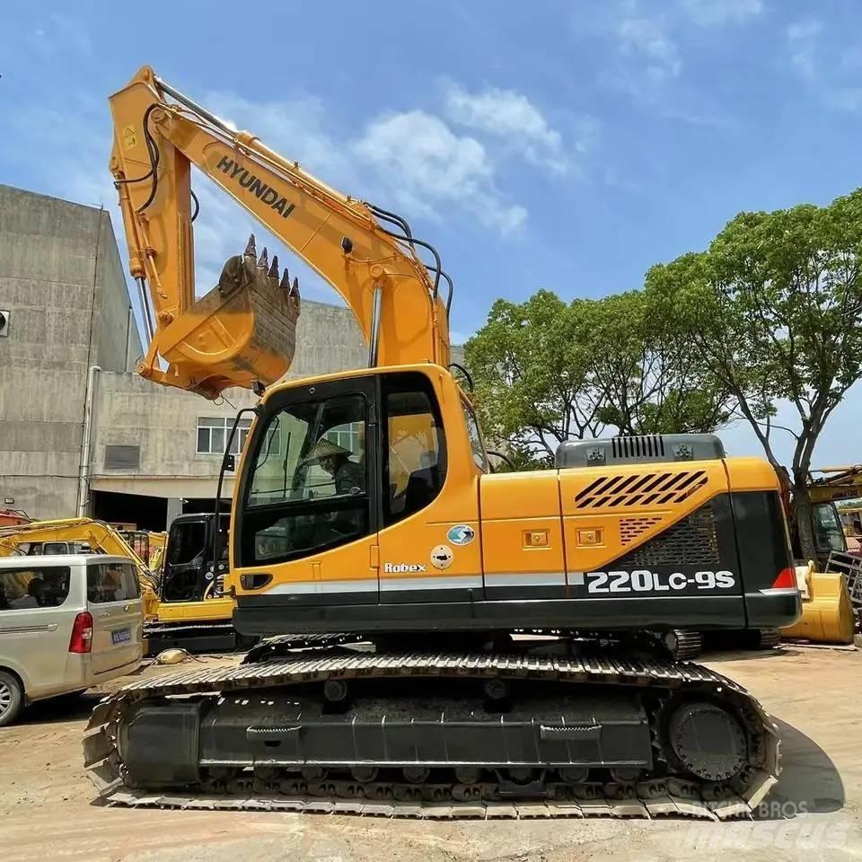Hyundai R220-9s 대형 굴삭기 29톤 이상