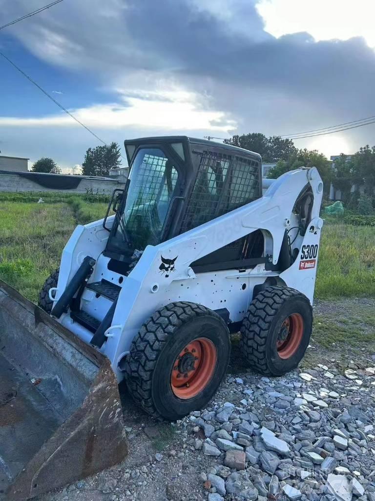 Bobcat S 300  스키드로더