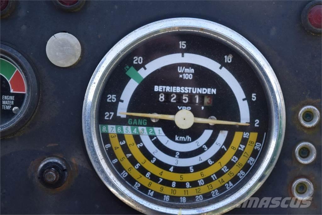 John Deere 2130 트랙터