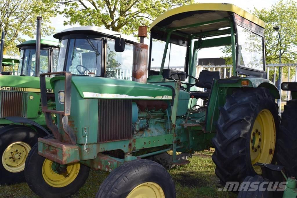 John Deere 2130 트랙터