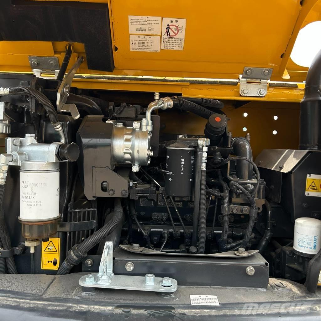Komatsu 60-8 대형 굴삭기 29톤 이상