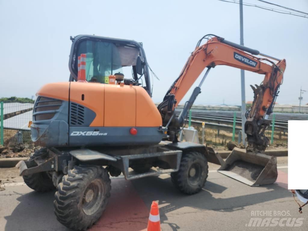 Doosan DX 55 W  휠 굴삭기