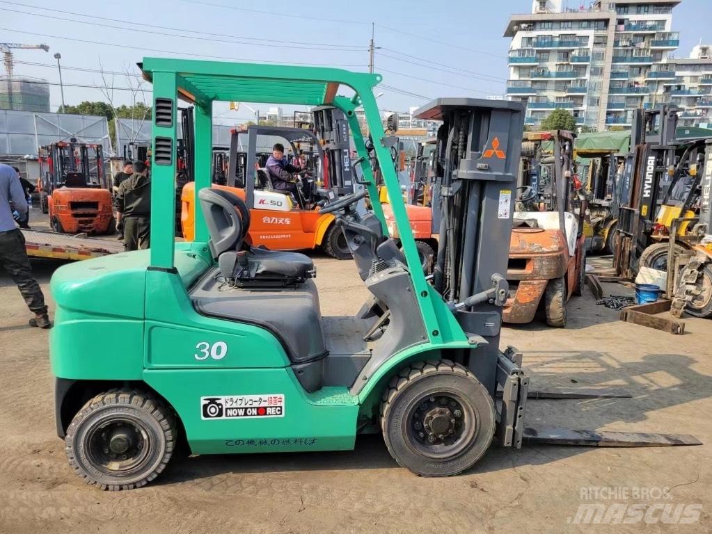 Mitsubishi FD30 디젤 지게차