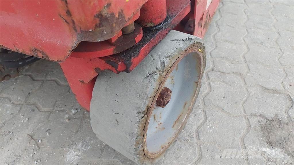 Manitou 78SEC 가위형 리프트