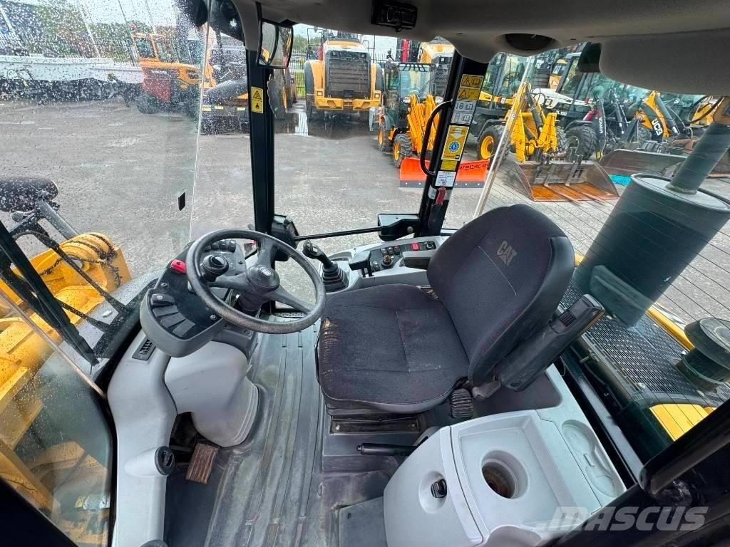 CAT 906 H  휠로우더