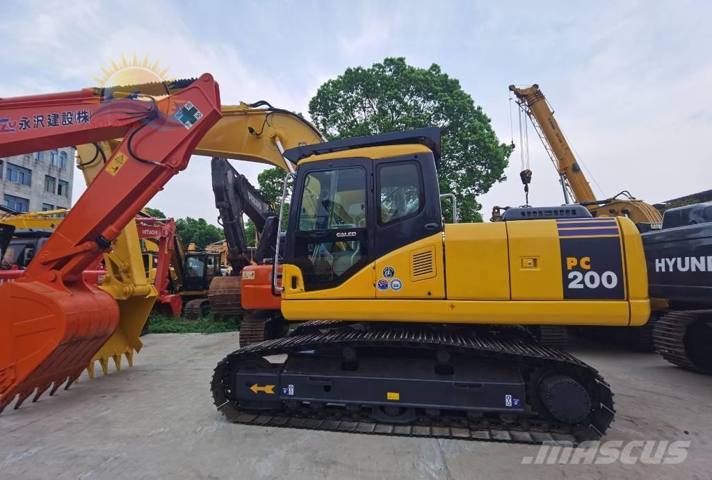 Komatsu PC 200-7 대형 굴삭기 29톤 이상